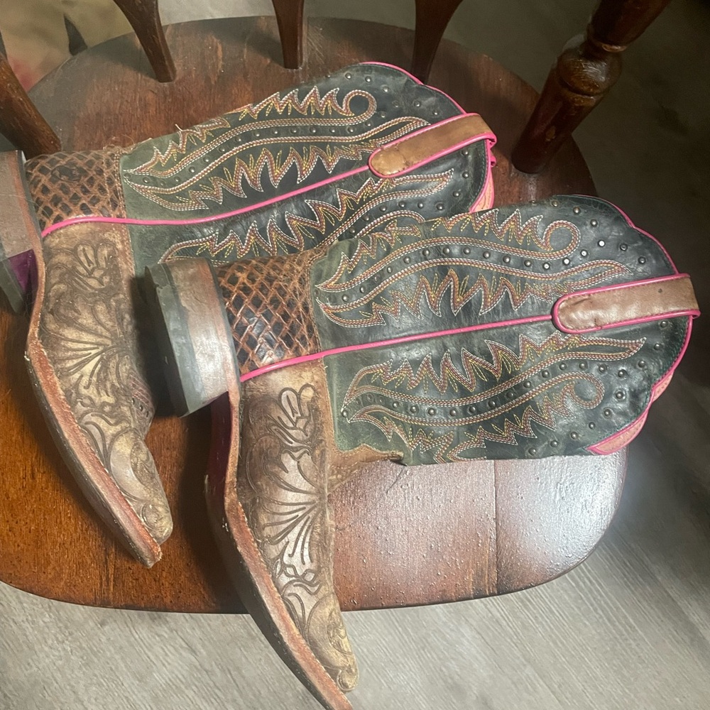 Women's Ariat Western Boots - Brown and Pink - Square toe - Picture 8 of 9